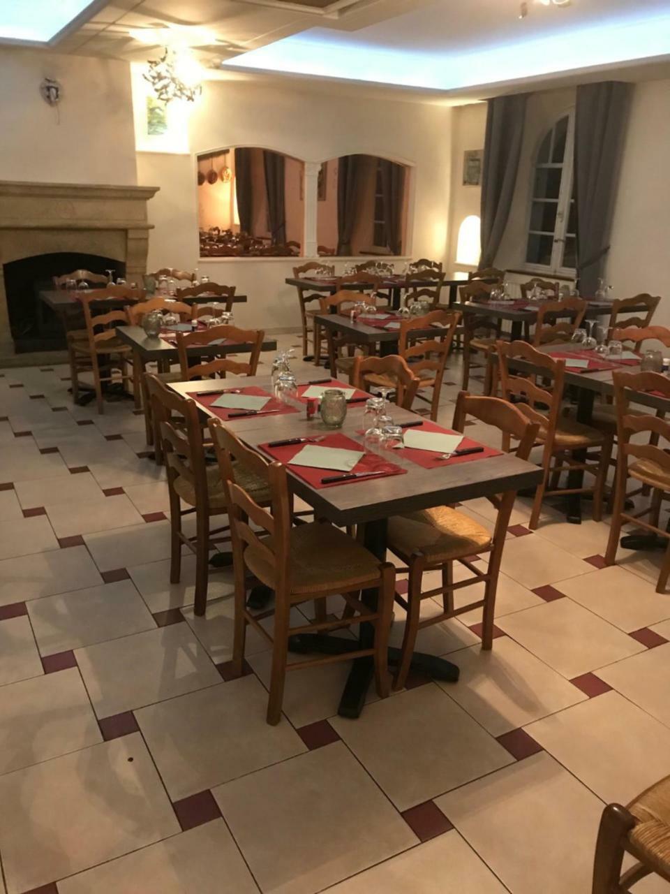Auberge Du Teillon La Garde  Luaran gambar